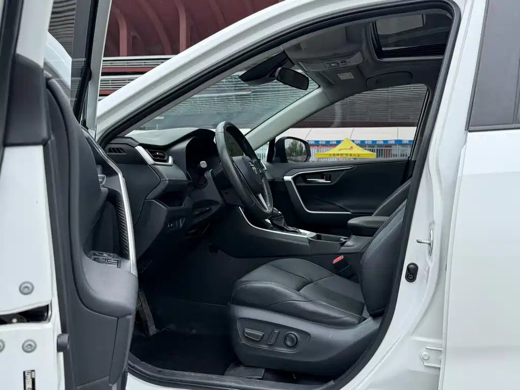 Toyota Wildlander — миниатюра 4
