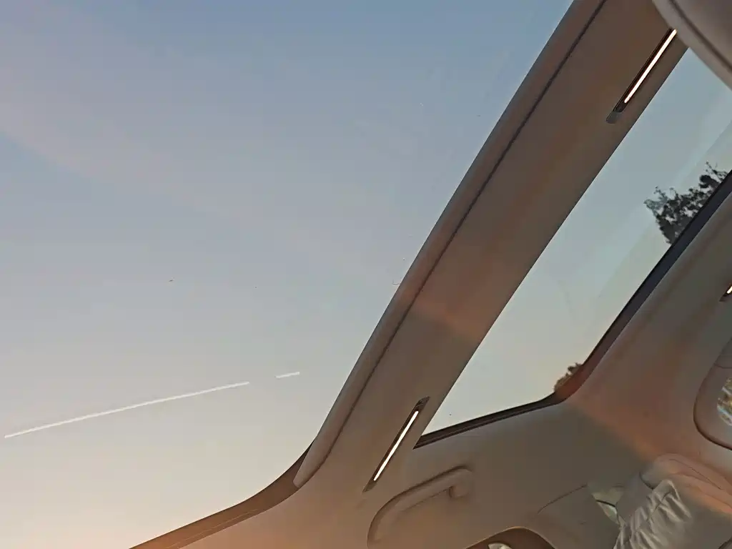 Mercedes-Benz EQS SUV — миниатюра 22