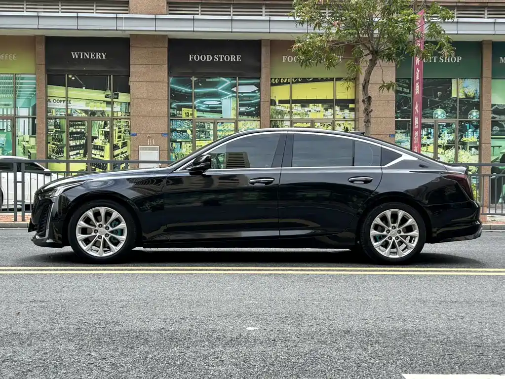 Cadillac CT5 — миниатюра 5