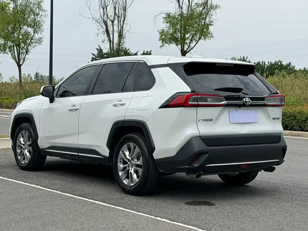 Toyota Wildlander — миниатюра 9