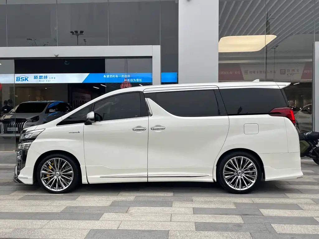 Toyota Vellfire — миниатюра 3