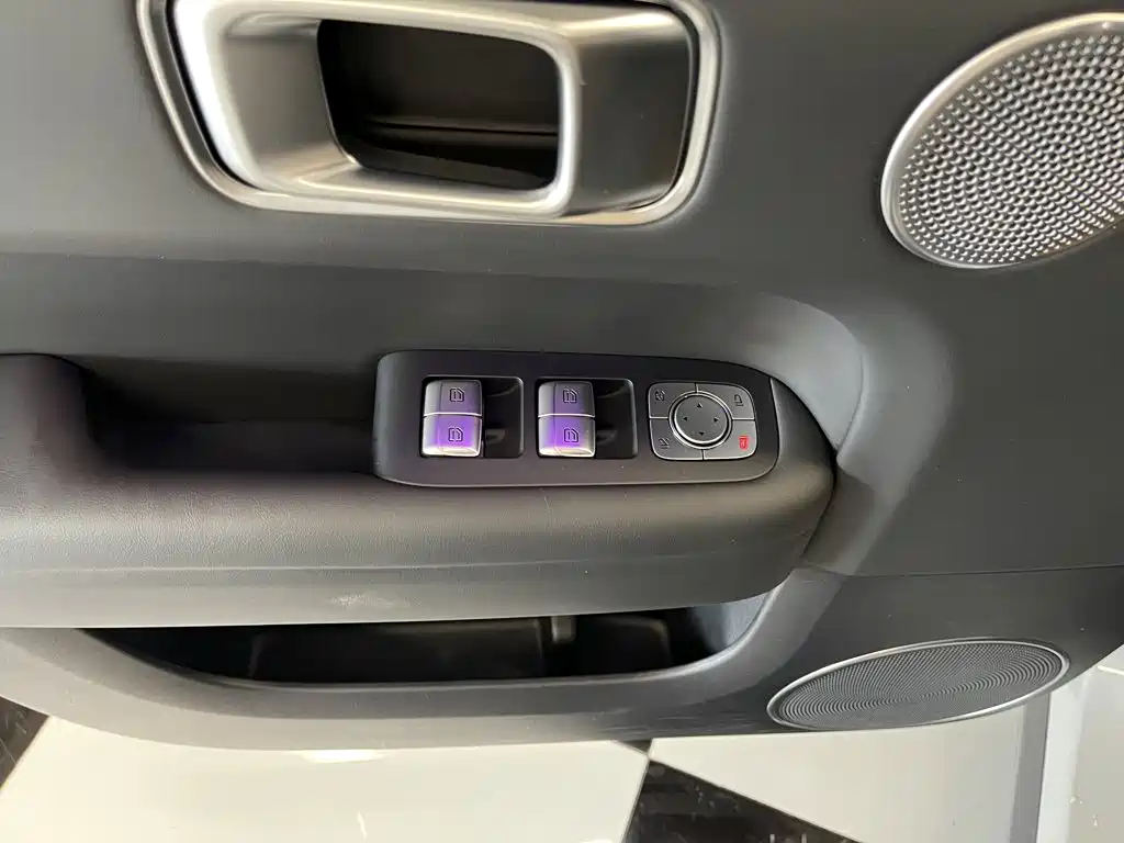 Li Auto Li L6 — миниатюра 22