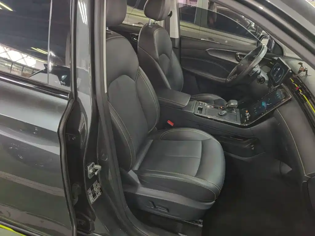 Roewe RX5 New Energy — миниатюра 25