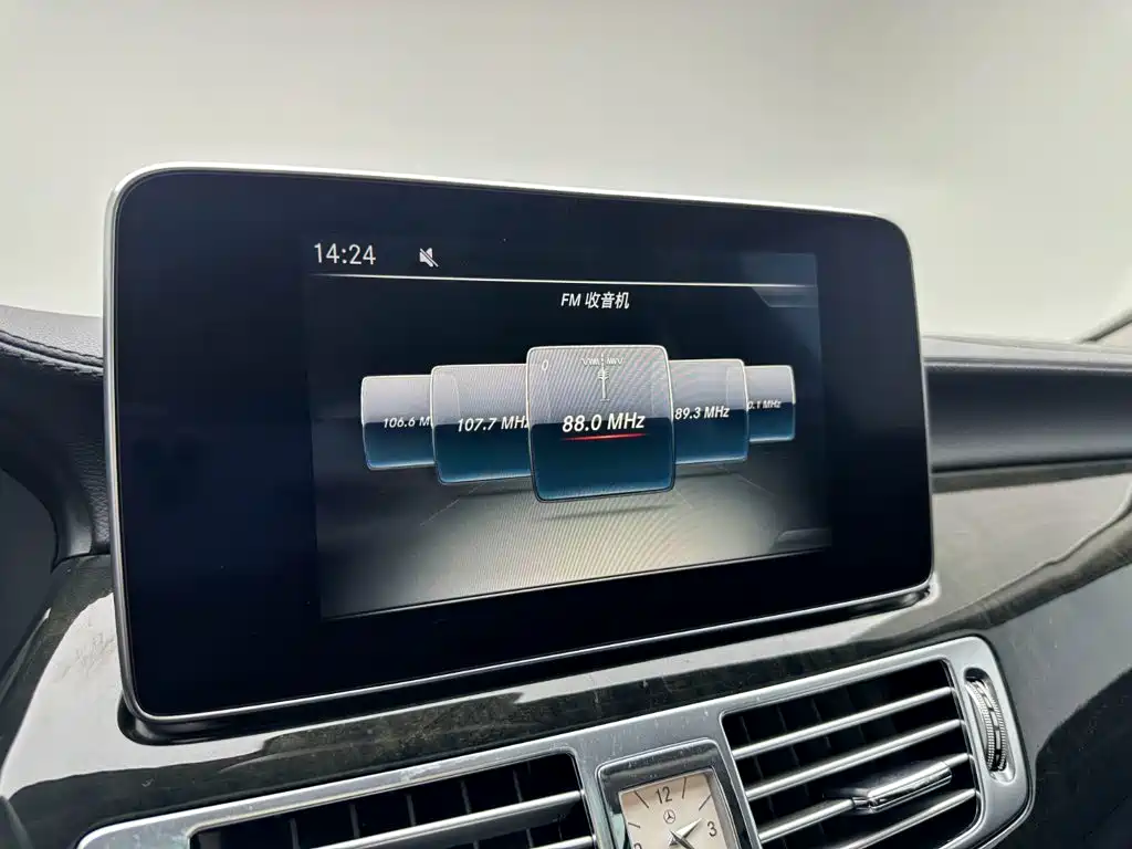 Mercedes-Benz CLS — миниатюра 22