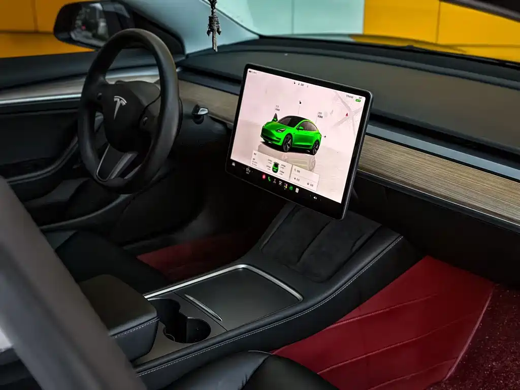 Tesla Model 3 — миниатюра 9