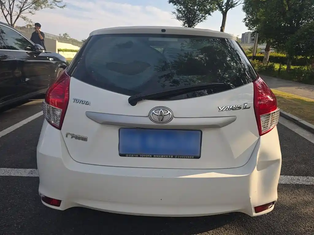 Toyota Yaris L — миниатюра 6