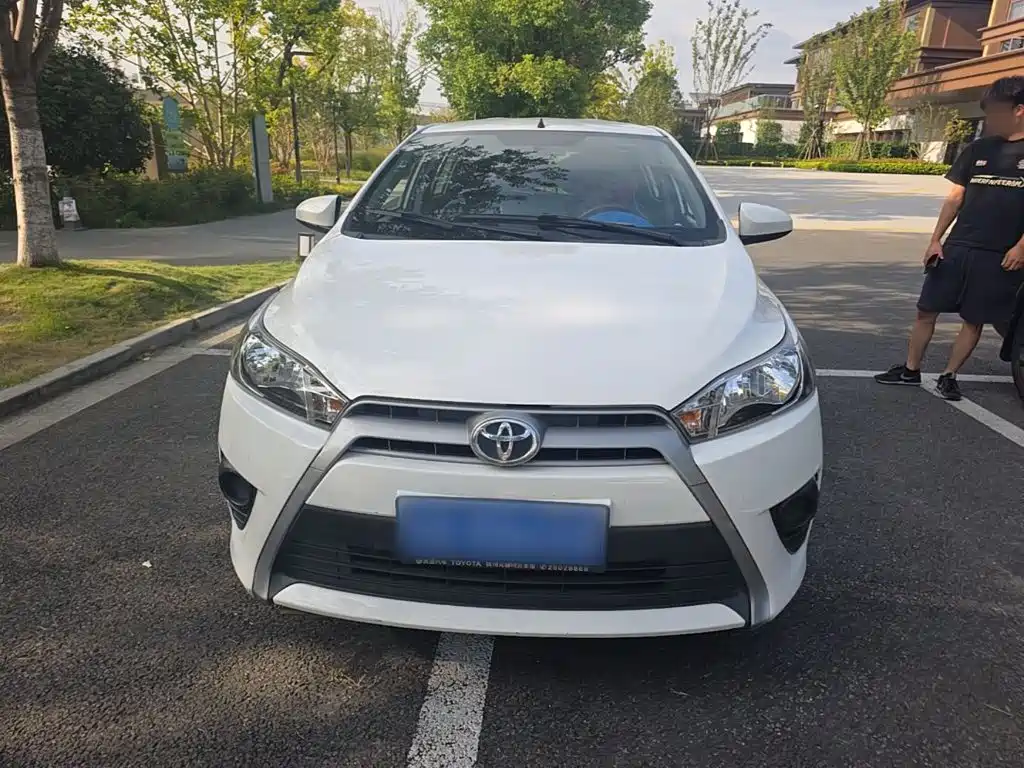 Toyota Yaris L — миниатюра 3