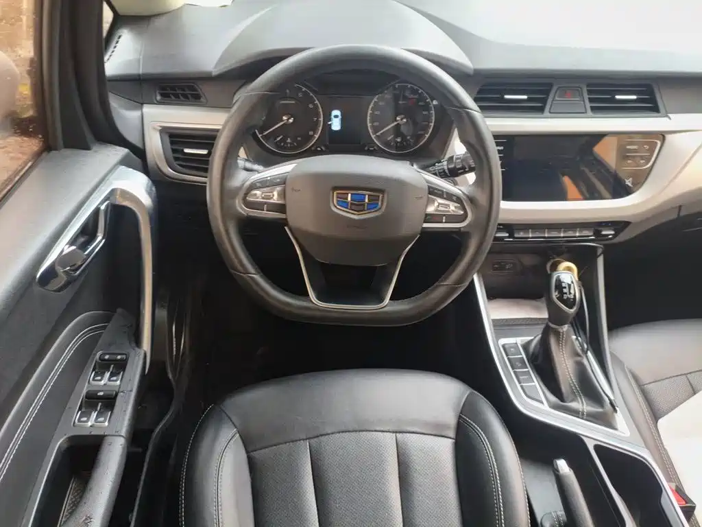 Geely Vision X3 — миниатюра 6