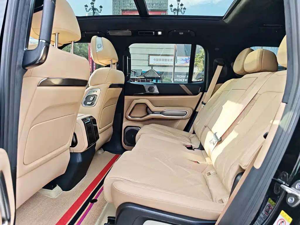 Fangchengbao Leopard 8 8 2025 Flagship 7 мест