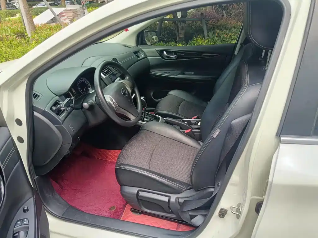 Nissan Tiida 1.6L CVT Smart Drive Edition, фото 8