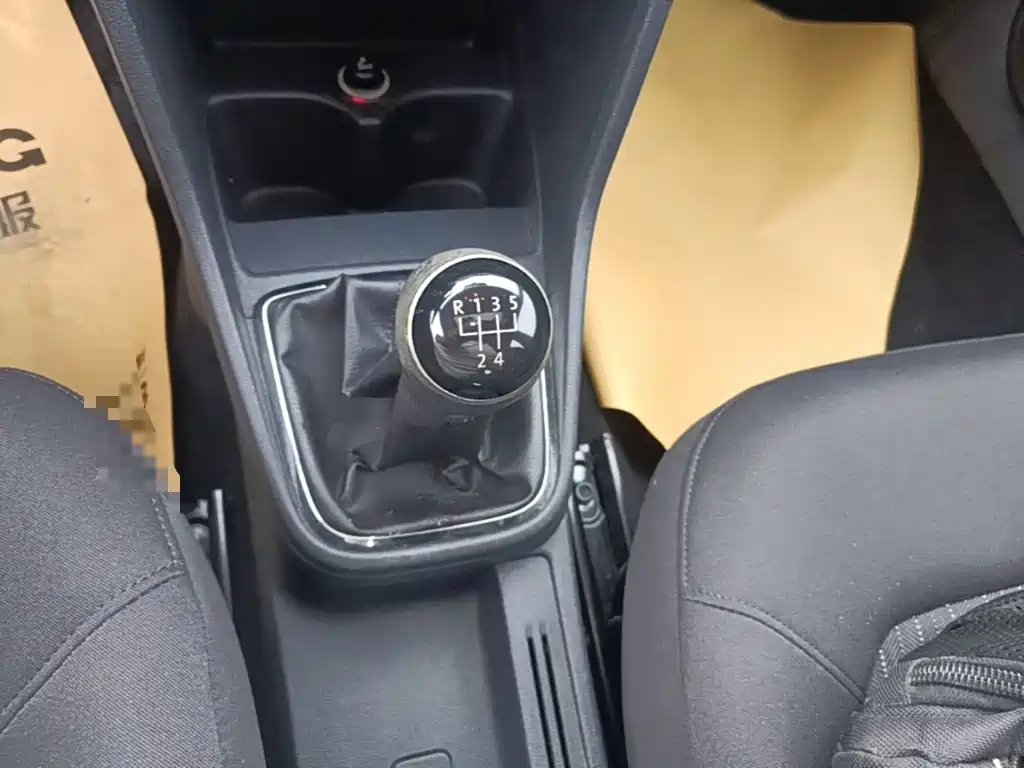 Volkswagen Jetta — миниатюра 14