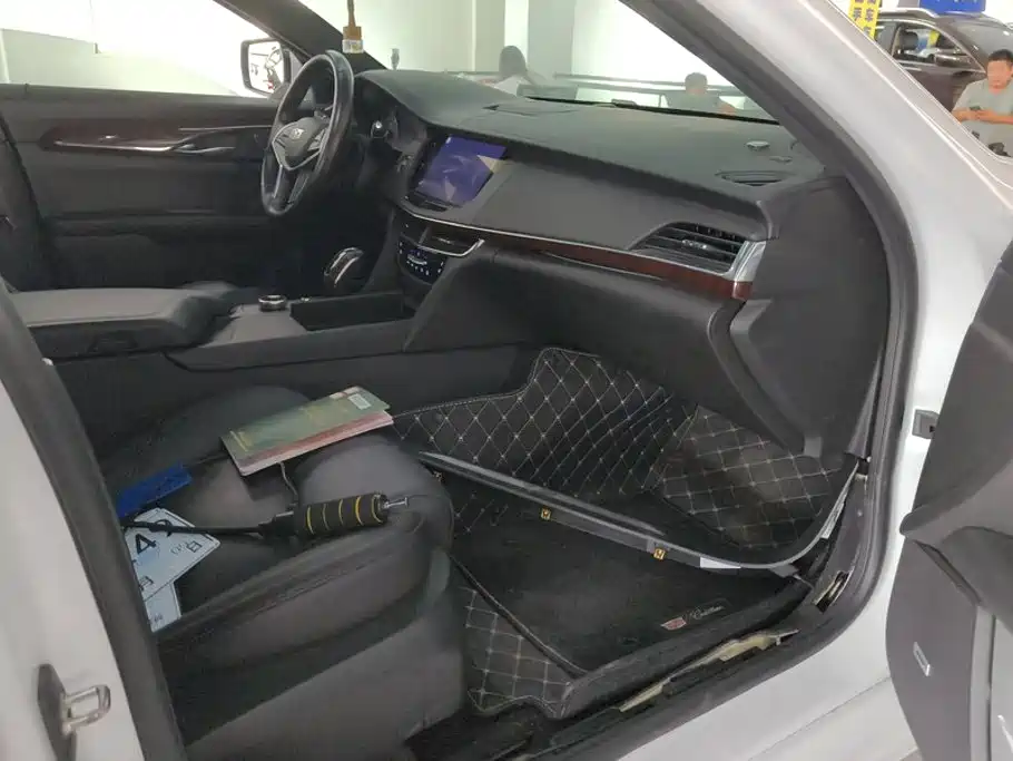 Cadillac CT6 — миниатюра 8