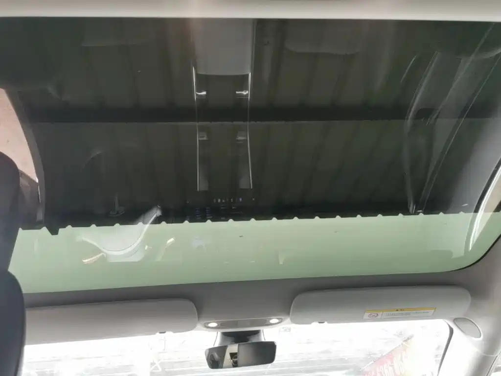 Tesla Model 3 — миниатюра 18