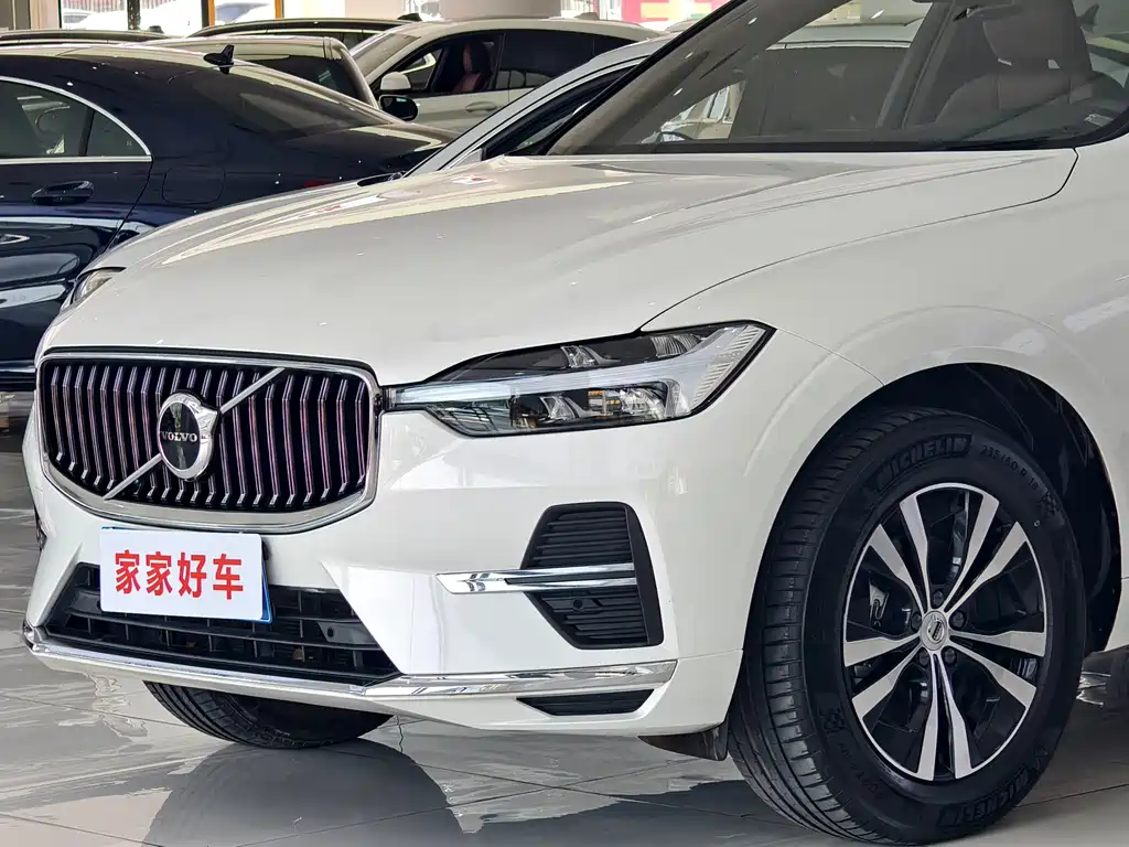 Volvo XC60 2022 B5 Luxury
