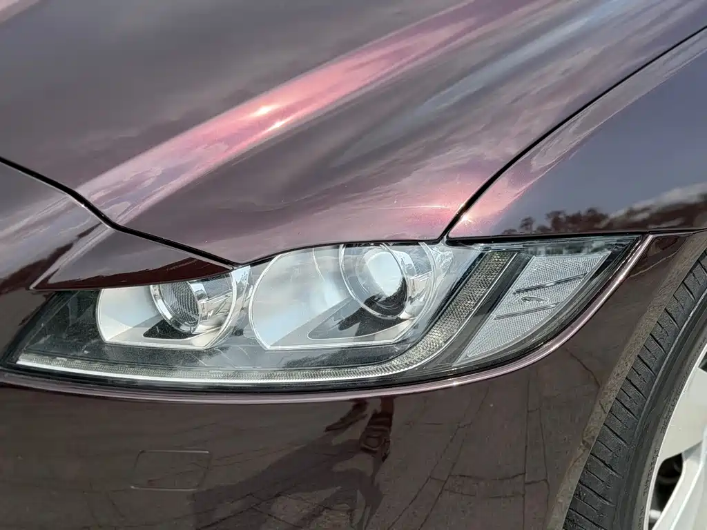 Jaguar XFL — миниатюра 5