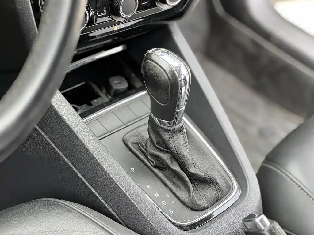 Volkswagen Sagitar — миниатюра 3