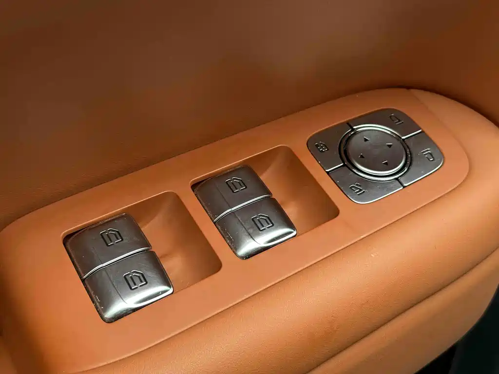 Li Auto Li L6 — миниатюра 19