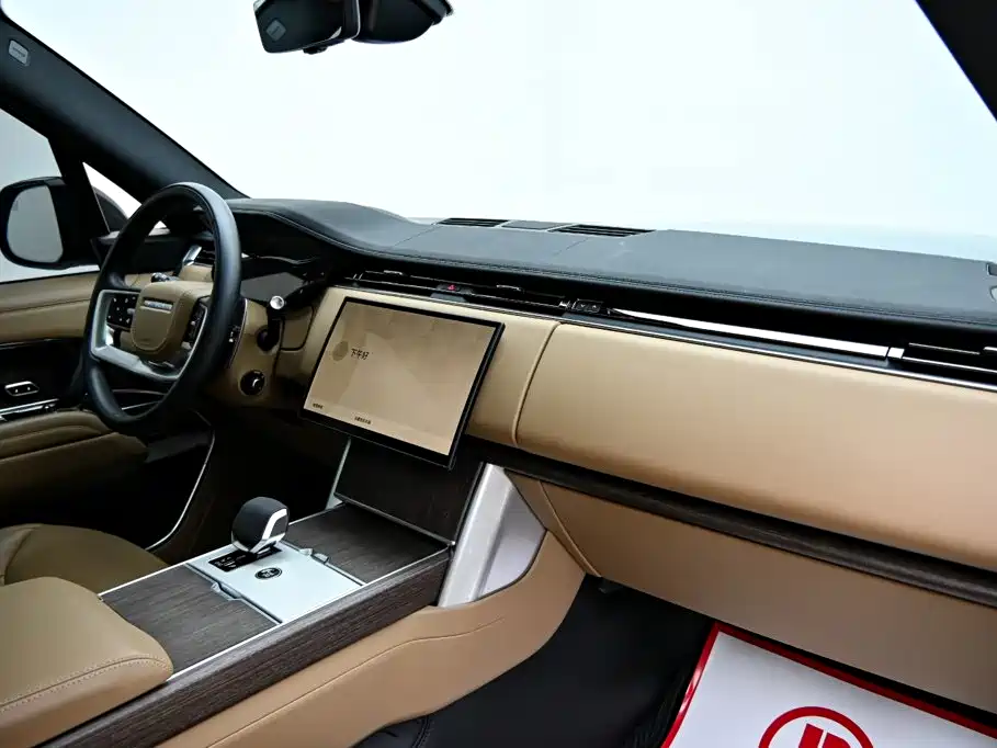 Land Rover Range Rover — миниатюра 17