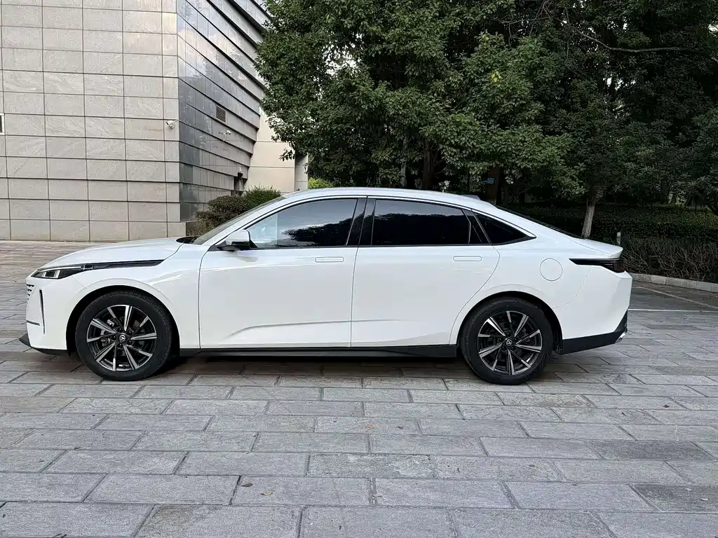 Changan Yida — миниатюра 9