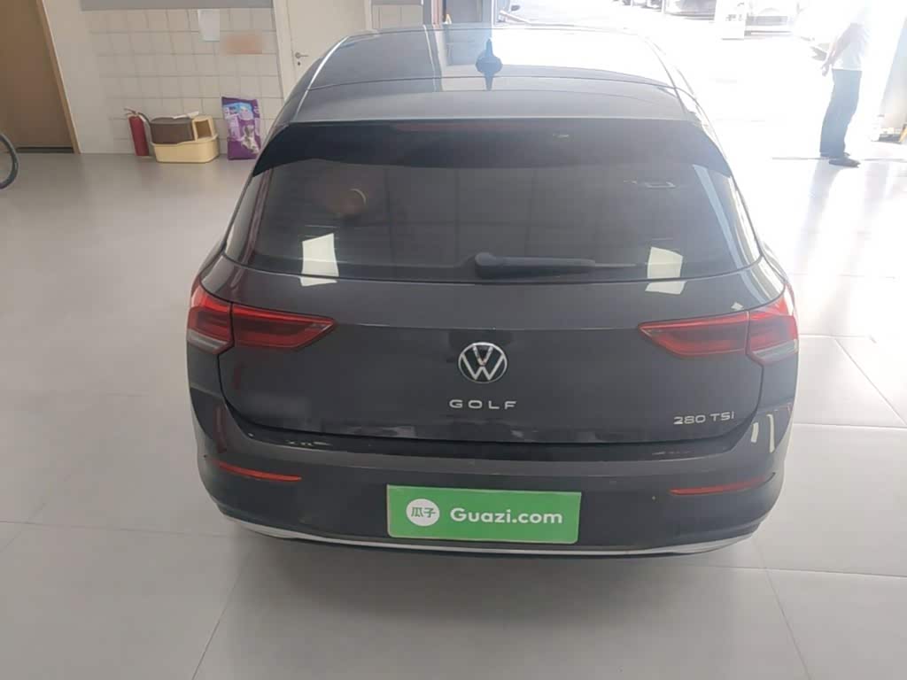 Volkswagen Golf 1.4 л 2022 г. Серебристо-серый, пробег 49200 км