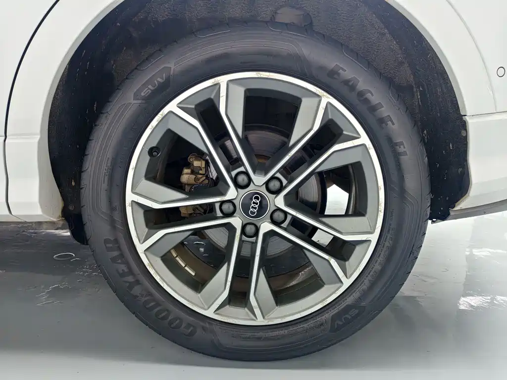 Audi Q3 — миниатюра 12