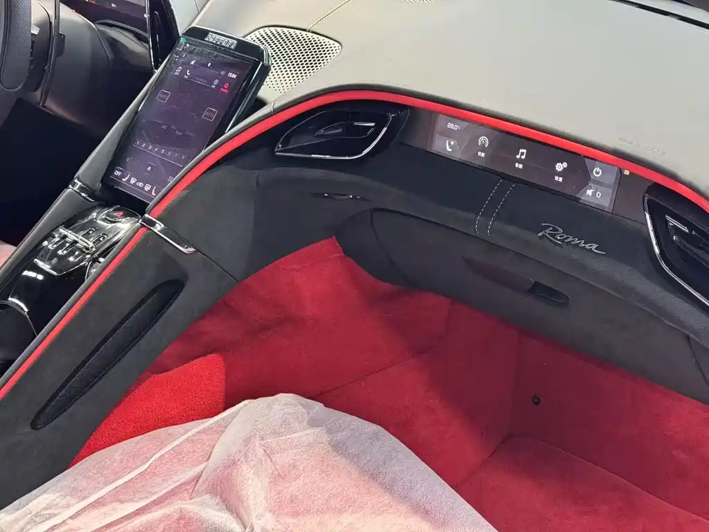 Ferrari Roma — миниатюра 6