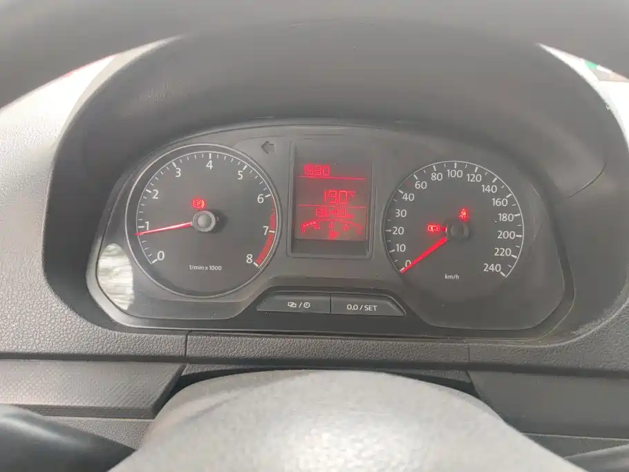 Volkswagen Jetta — миниатюра 14