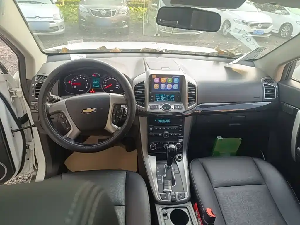 Chevrolet Captiva — миниатюра 10