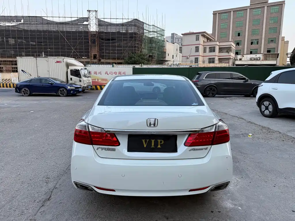 Honda Accord — миниатюра 26