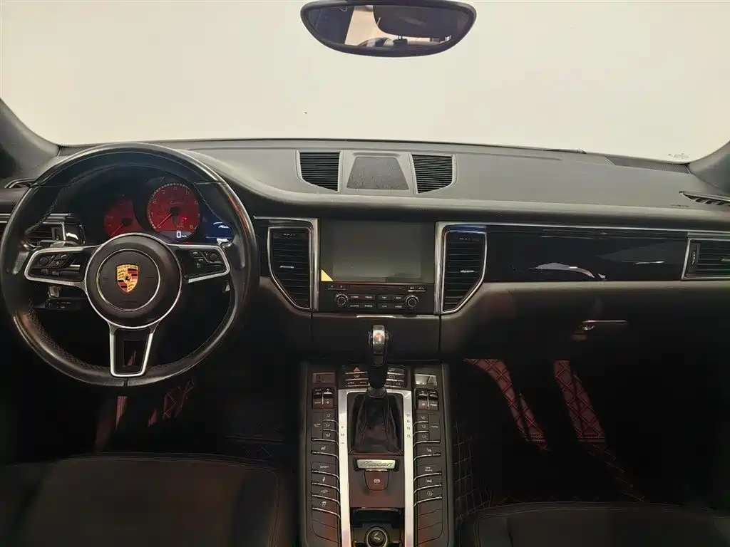 Porsche Macan — миниатюра 15