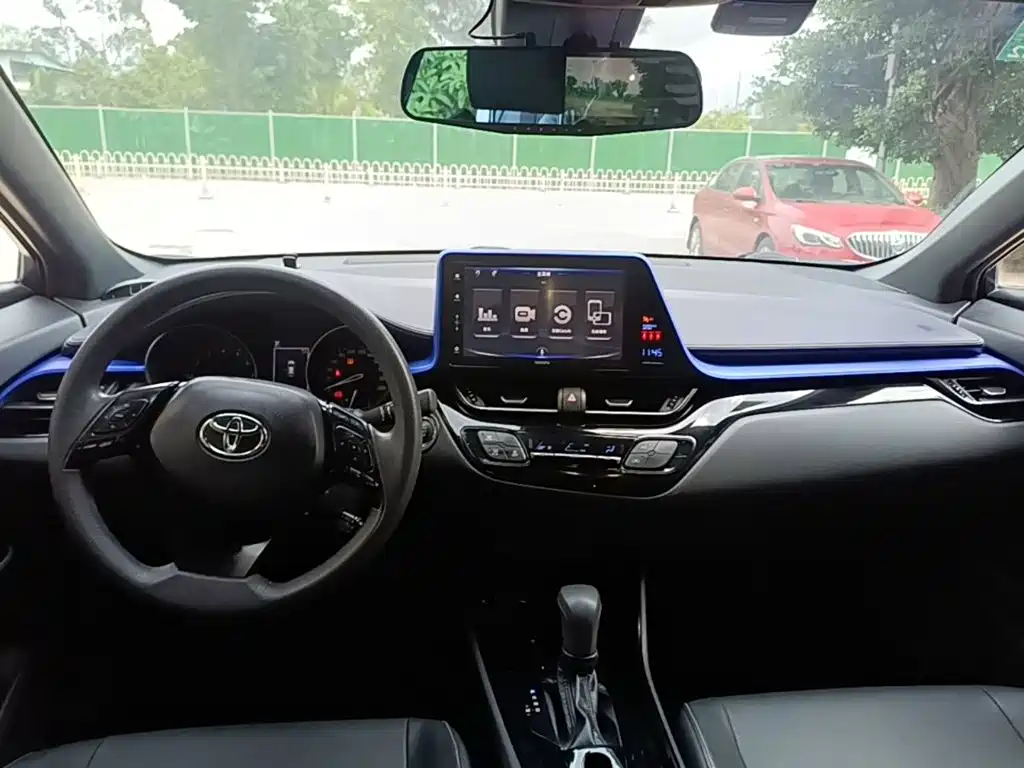 Toyota IZOA — миниатюра 10