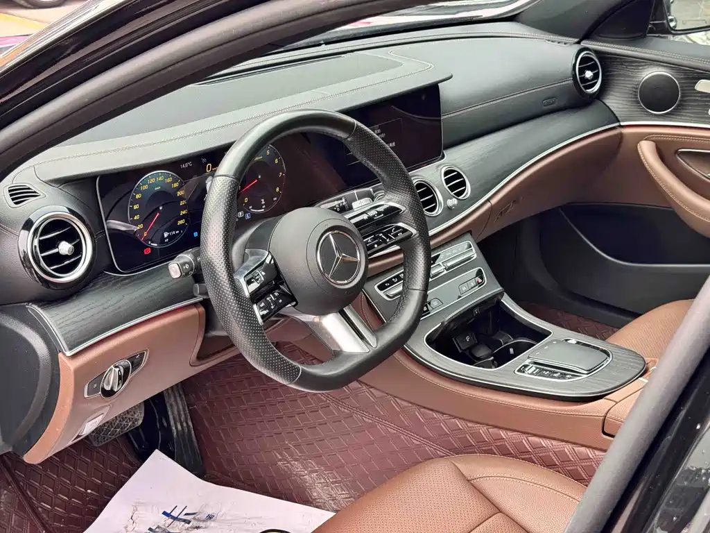MERCEDES-BENZ E CLASS