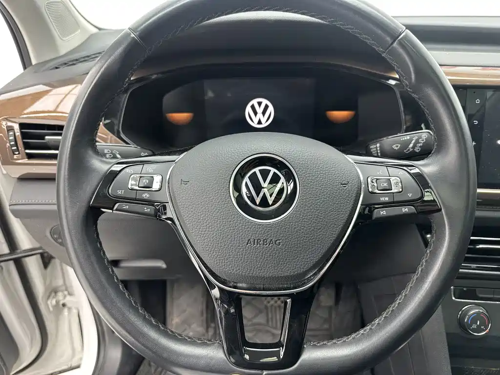 Volkswagen Tharu — миниатюра 16