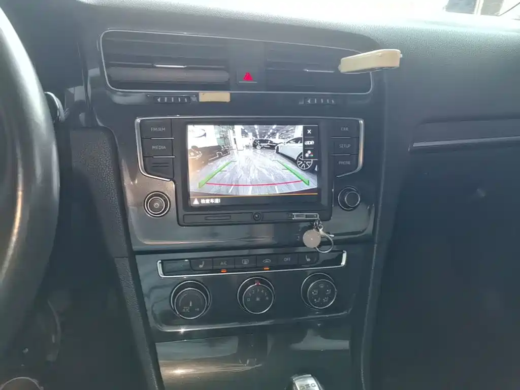 Volkswagen Golf — миниатюра 13