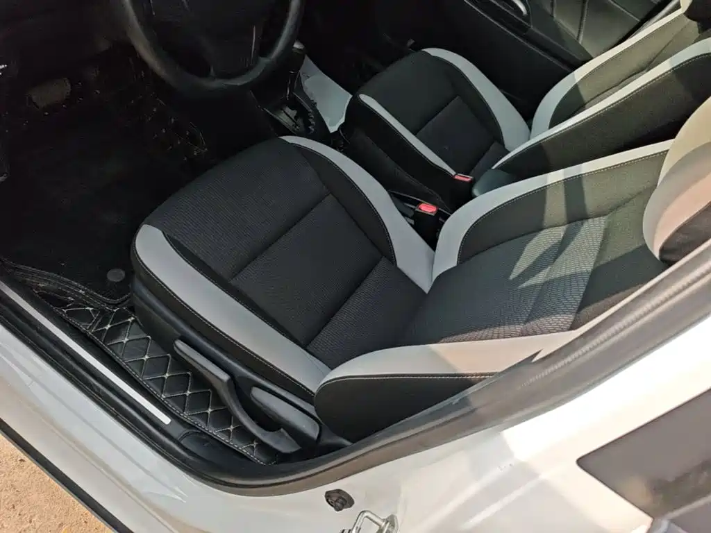 Toyota Yaris L — миниатюра 15
