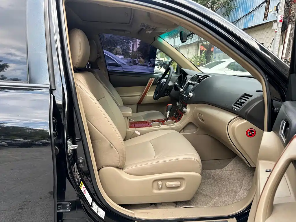 Toyota Highlander — миниатюра 10