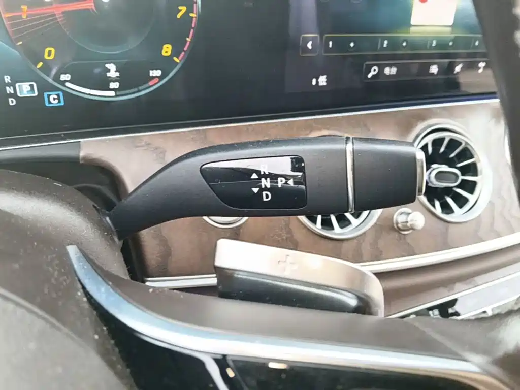 Mercedes-Benz E-Class — миниатюра 19