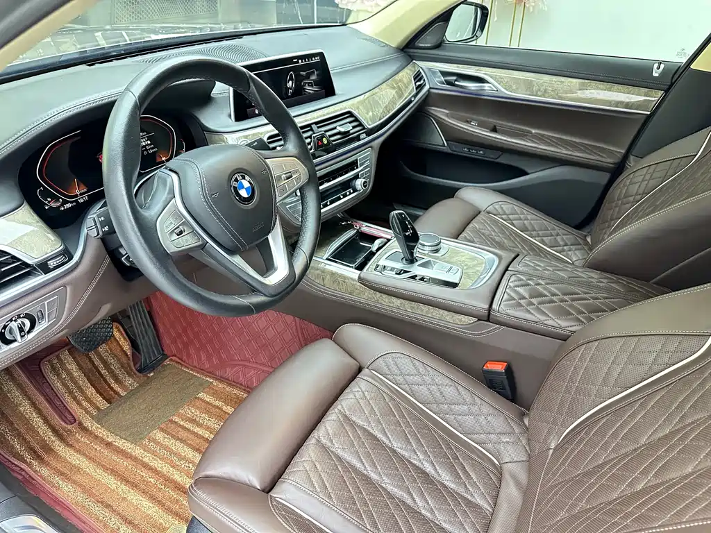 BMW 7 Series — миниатюра 18