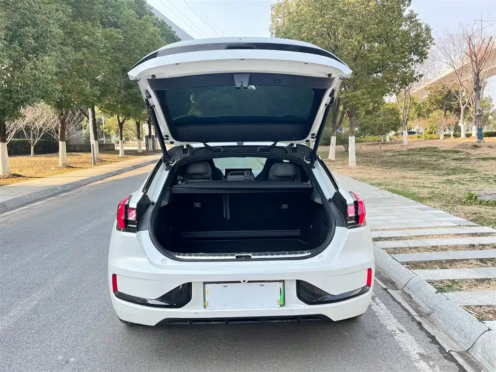 ZEEKR EXTREME KRYPTON 001