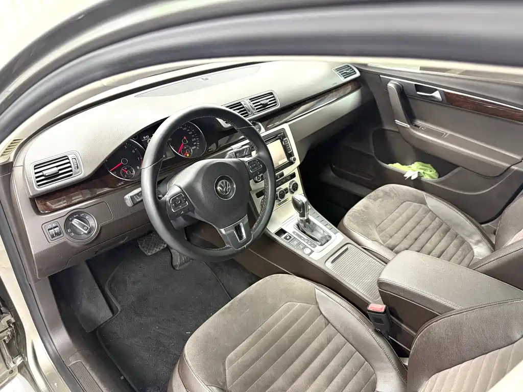 Volkswagen Magotan (Import) — миниатюра 7