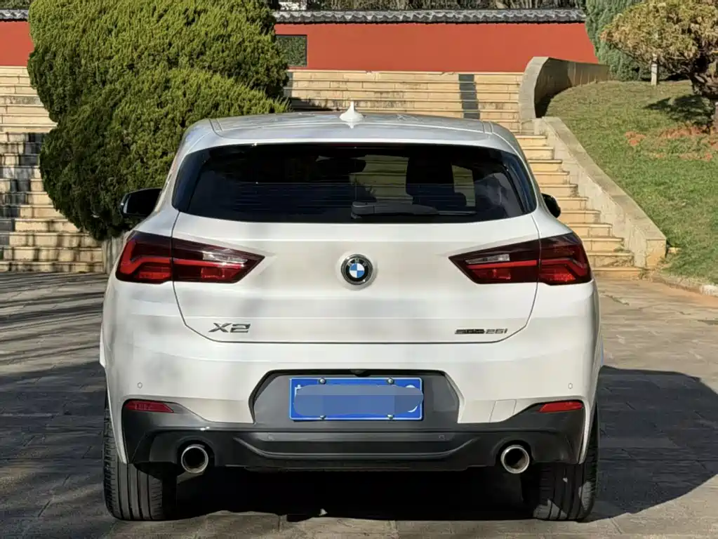 BMW X2