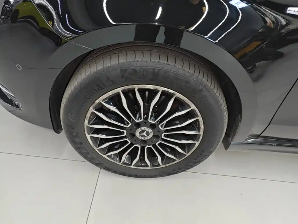 Mercedes-Benz V-Class — миниатюра 23