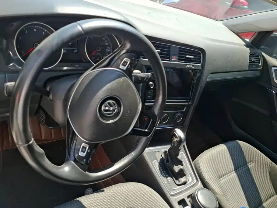 Volkswagen Golf — миниатюра 12
