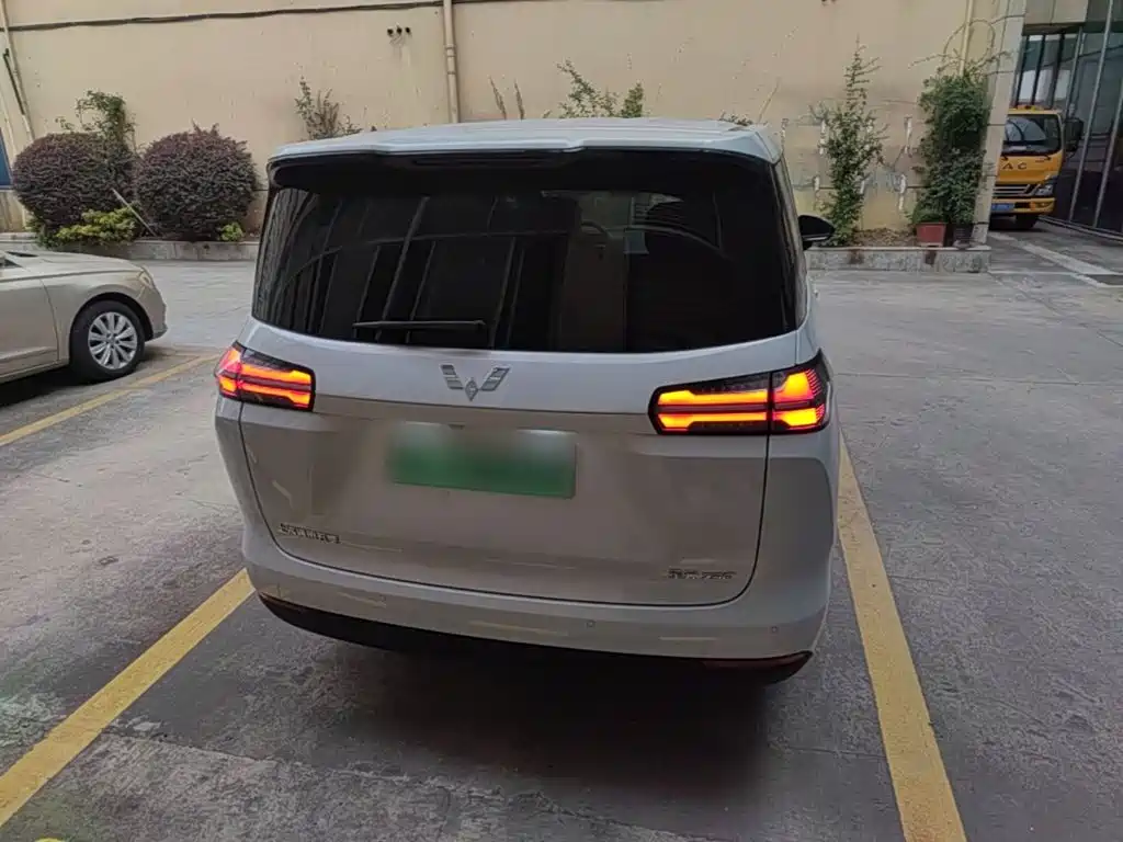 Wuling Xingguang 730 New Energy — миниатюра 4