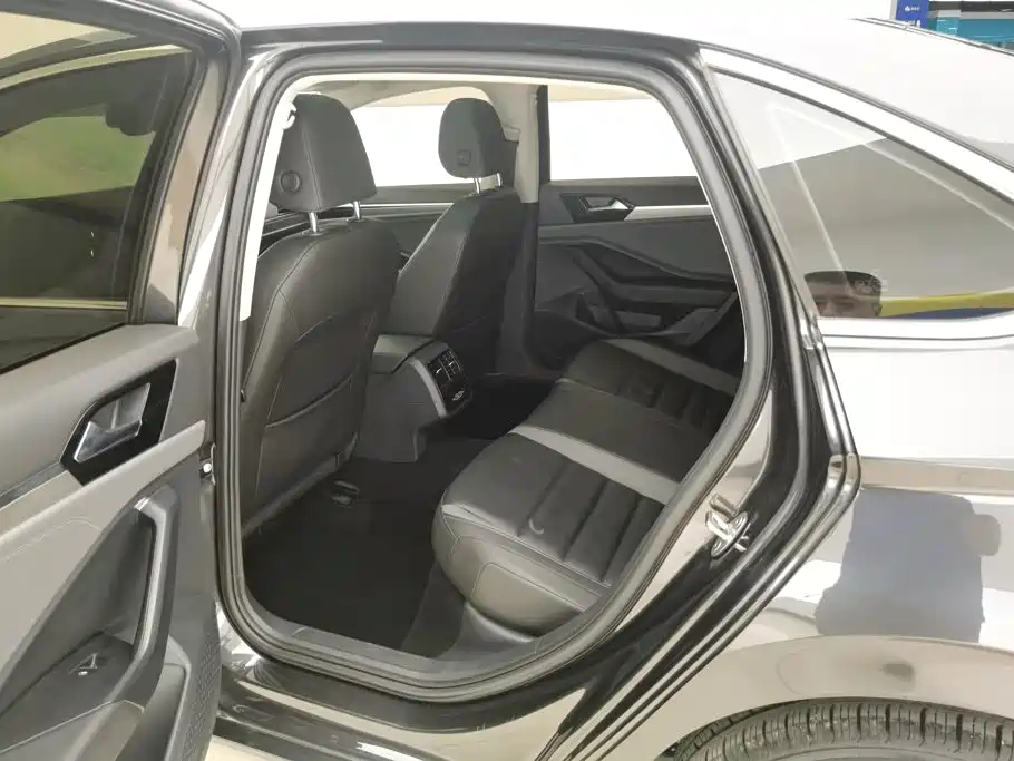 Volkswagen Sagitar — миниатюра 11