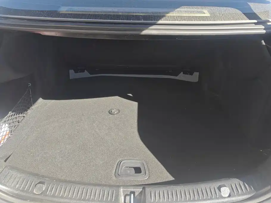 Mercedes-Benz E-Class — миниатюра 4
