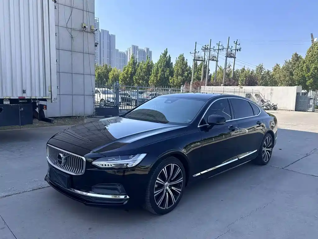 Volvo S90 2024 B5 Luxury