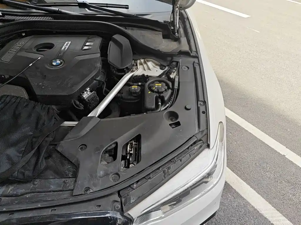 BMW 5 Series — миниатюра 22