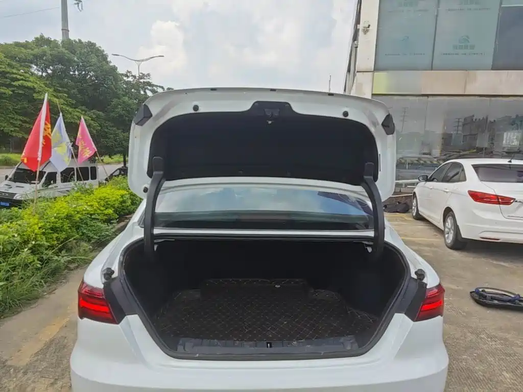 Geely Binrui — миниатюра 19