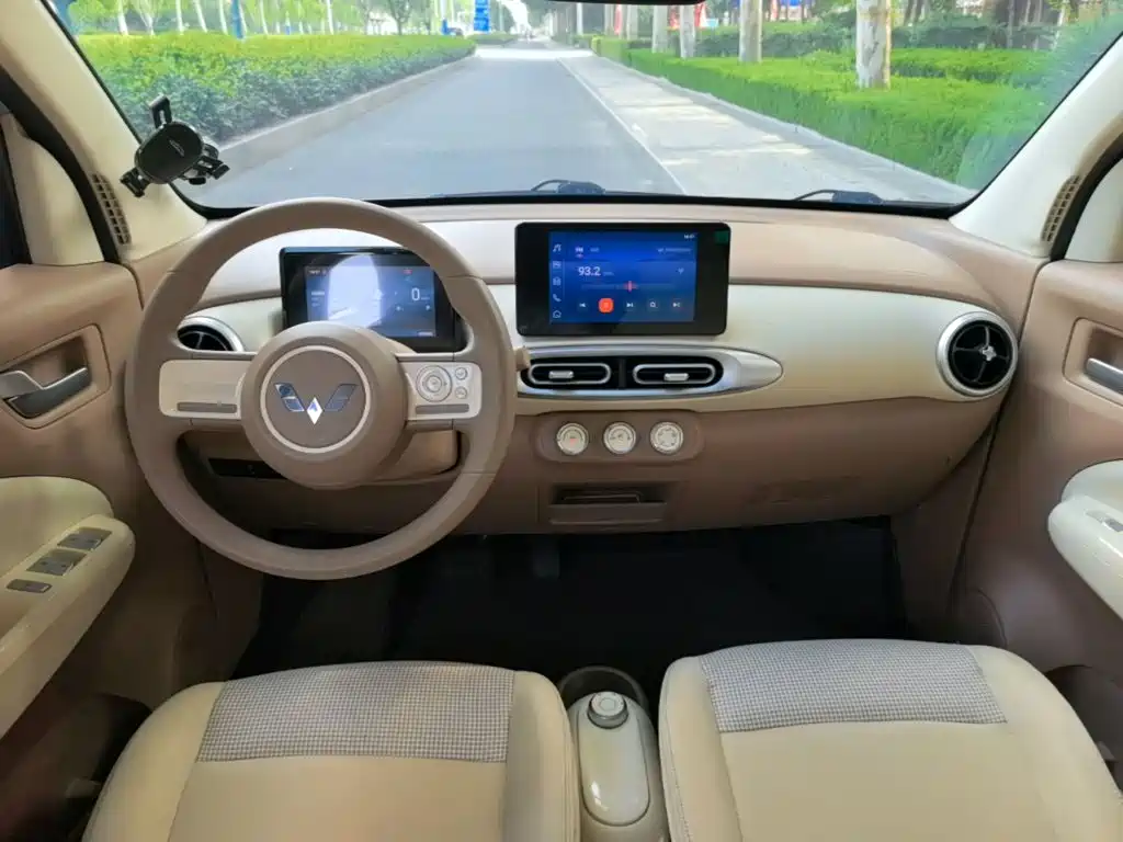 Wuling MINIEV — миниатюра 10